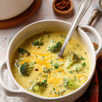 Healthy Broccoli Cheddar Soup