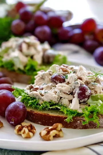 The Ultimate Chicken Salad with Grapes[cite: 1]